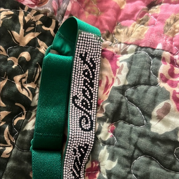 Victoria's Secret Green Lace Bra/ Very Sexy Push-up - Picture 2 of 4